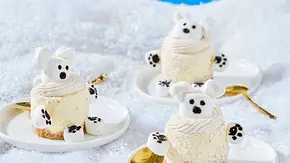 Punschbärchen-Cheesecakes in Form eines Bären - Foto: LECKER @ Bauer Media Group
