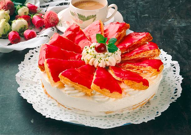 Holländische Kirschtorte (mit frischen Kirschen) Rezept Holländische Kirschtorte (mit frischen Kirschen) Rezept