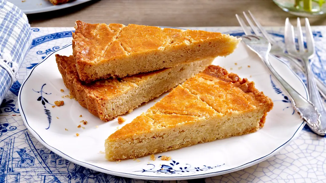 Holländischer Butterkuchen (Nederlandse Boterkoek) Rezept - Foto: LECKER @ Bauer Media Group Holländischer Butterkuchen (Nederlandse Boterkoek) Rezept - Foto: LECKER @ Bauer Media Group