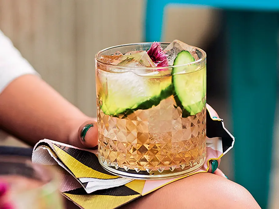 Holunder-Gin-Tonic