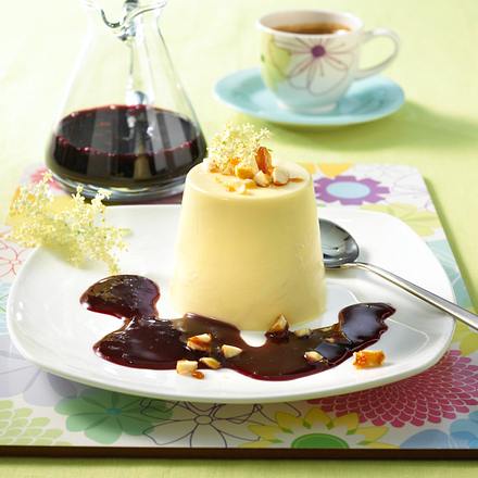 Holunder-Panna cotta Rezept Holunder-Panna cotta Rezept