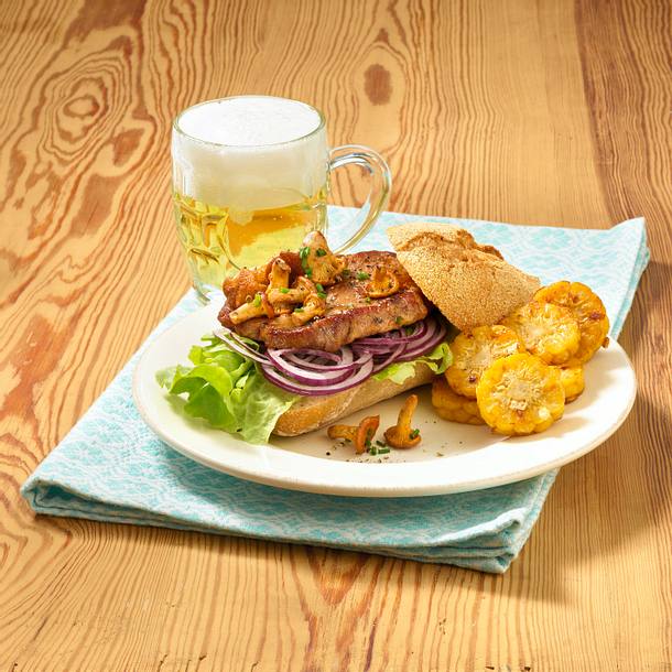 Holzfäller-Burger mit Maisrädchen Rezept Holzfäller-Burger mit Maisrädchen Rezept