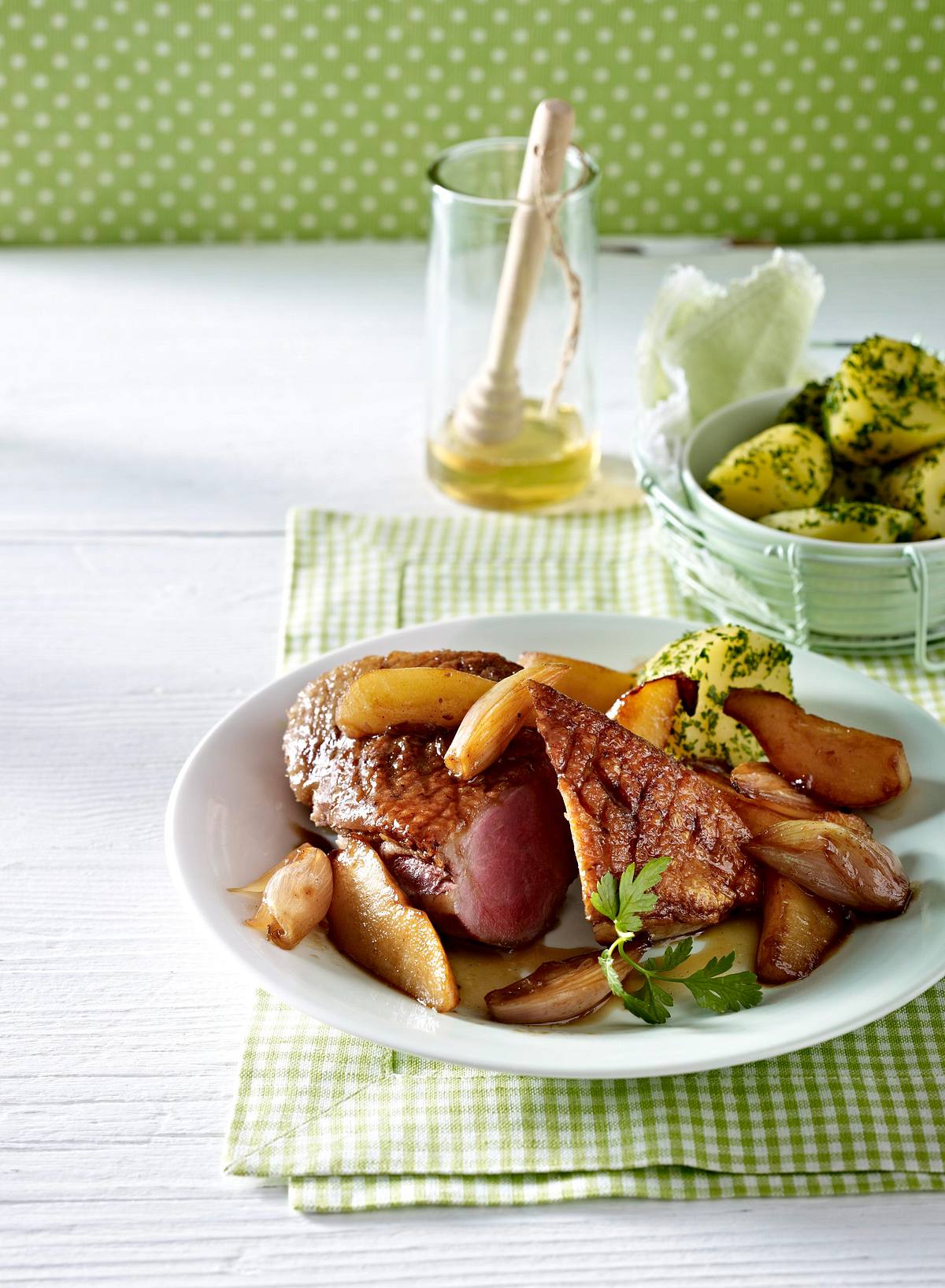 Honig-Ente mit Quitten-Zwiebel-Gemüse Rezept