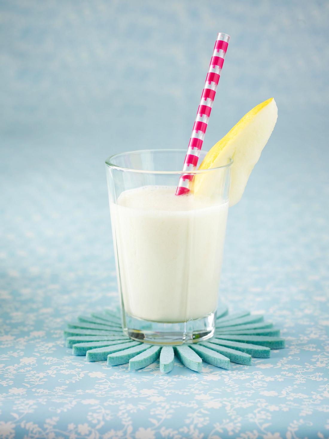 Honig-Melonen-Drink mit Milch Rezept | LECKER