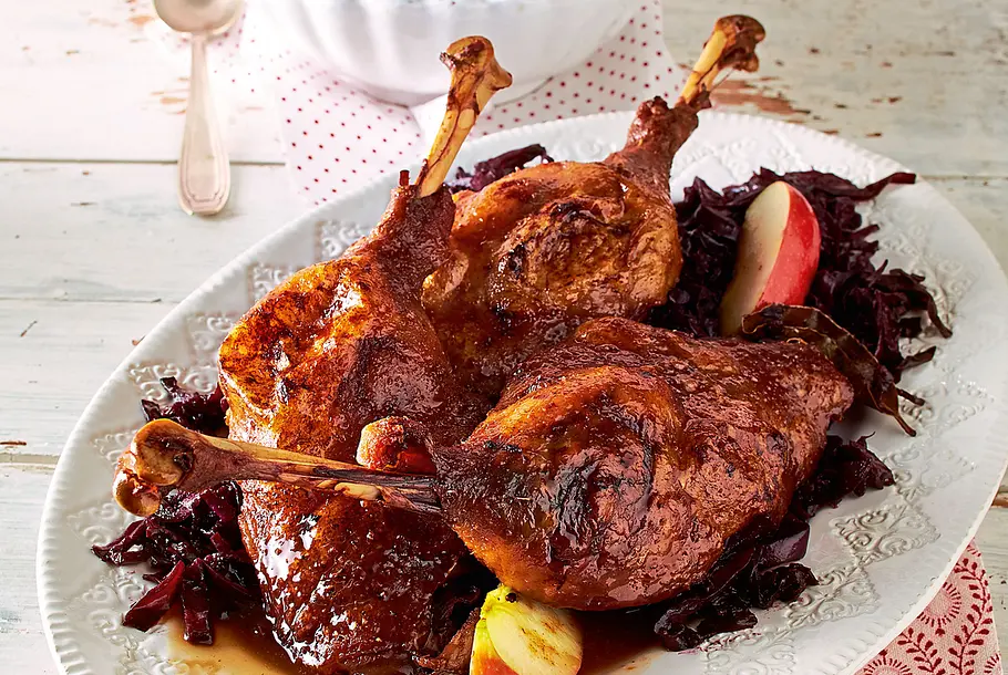 Honigkeulen auf Holunderrotkohl Rezept Honigkeulen auf Holunderrotkohl Rezept