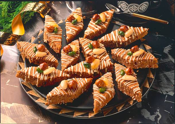 Honigkuchenrauten mit Nüssen Rezept Honigkuchenrauten mit Nüssen Rezept