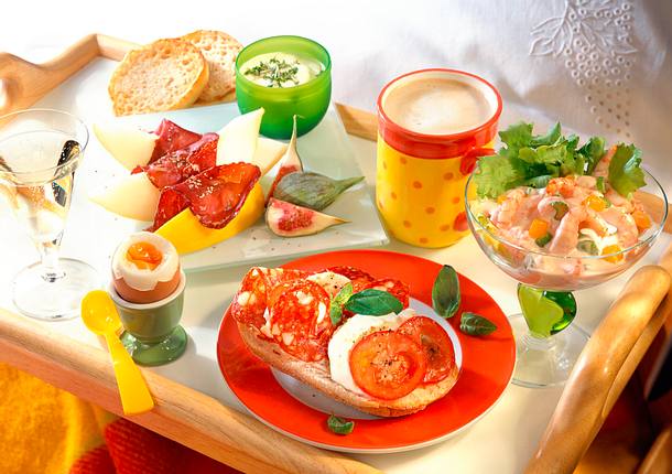 Honigmelone und Feigen mit Kressedip Rezept Honigmelone und Feigen mit Kressedip Rezept