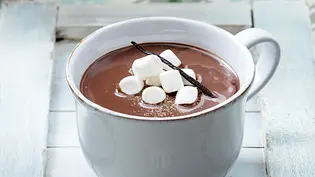 Hot Chocolate mit Marshmallows Rezept - Foto: LECKER @ Bauer Media Group Hot Chocolate mit Marshmallows Rezept - Foto: LECKER @ Bauer Media Group
