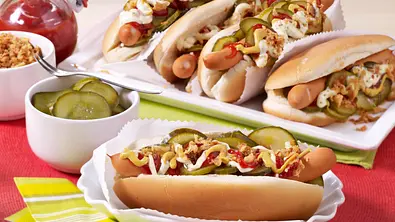 Hot Dogs Rezept - Foto: LECKER @ Bauer Media Group