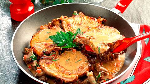 Hubertus-Schweinekoteletts Rezept - Foto: House of Food / Bauer Food Experts KG