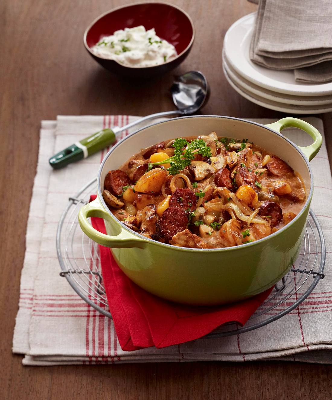 Hubertustopf mit Champignons und Chorizo Rezept | LECKER