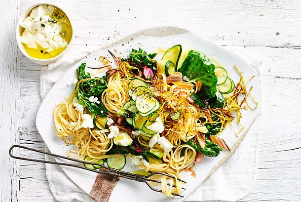 „Huch, schon fertig?“-Pasta mit Sommergemüse Rezept „Huch, schon fertig?“-Pasta mit Sommergemüse Rezept
