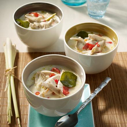 Hühnersuppe mit Zitronengras (Tom Khaa Gai) Rezept Hühnersuppe mit Zitronengras (Tom Khaa Gai) Rezept