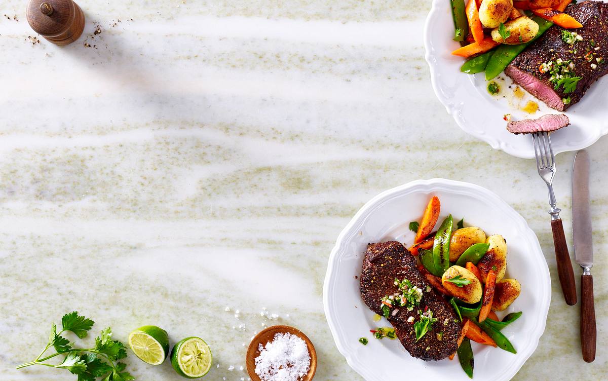 Hüftsteak in Gewürzkruste mit Salsa und Röstgemüse Rezept