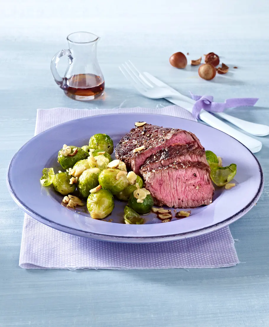 Hüftsteak mit Rosenkohl Rezept Hüftsteak mit Rosenkohl Rezept