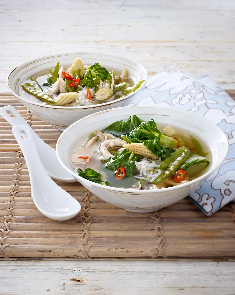 Hühnersuppe mit Zitronengras Rezept Hühnersuppe mit Zitronengras Rezept