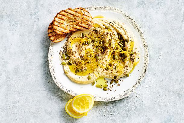 Hummus mit Kürbiskernen Rezept Hummus mit Kürbiskernen Rezept