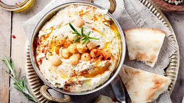 Hummus selber machen - Foto: Anna Pustynnikova - Fotolia.com Hummus selber machen - Foto: Anna Pustynnikova - Fotolia.com