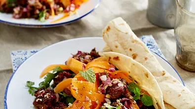 Indischer Karottensalat mit Lammhack Rezept - Foto: LECKER @ Bauer Media Group
