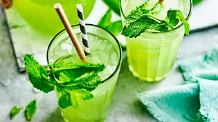 Infused Water - Fresh Green Rezept - Foto: LECKER @ Bauer Media Group Infused Water - Fresh Green Rezept - Foto: LECKER @ Bauer Media Group