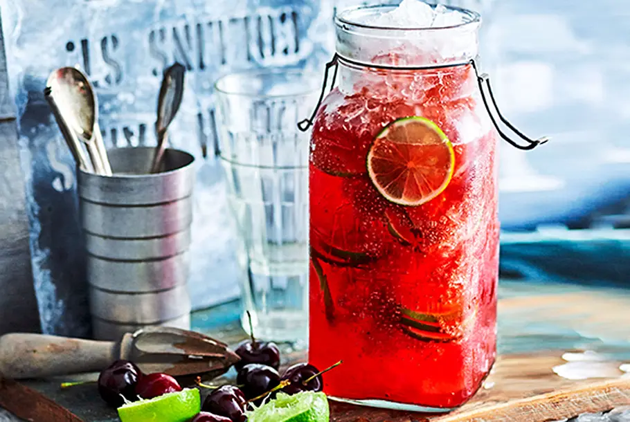 Infused Water - Spicy Berry Rezept Infused Water - Spicy Berry Rezept