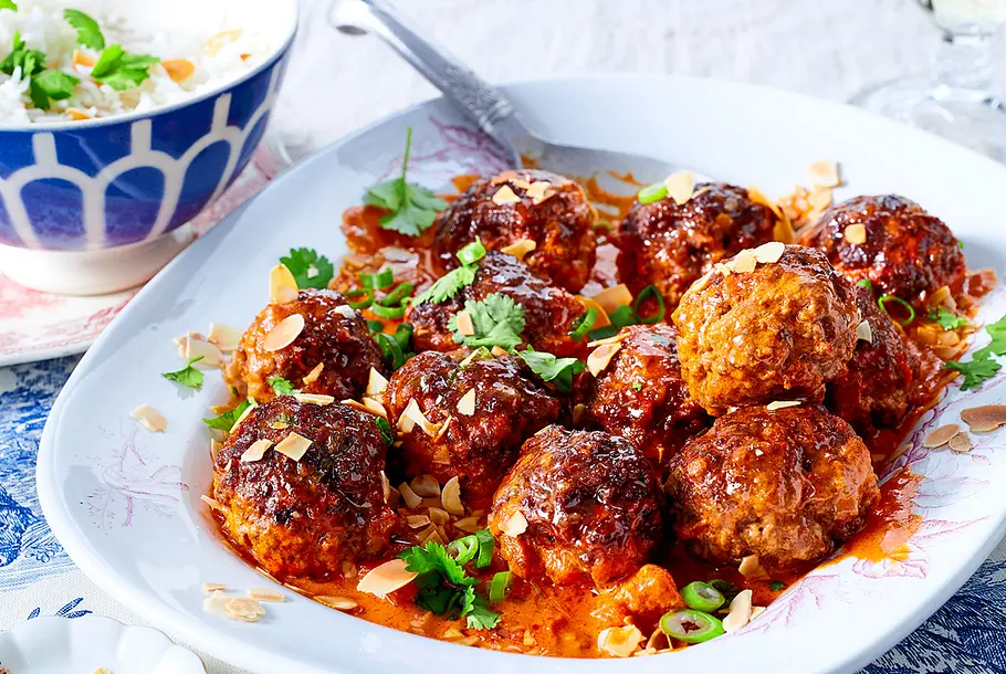 Ingwer-Hackbällchen in Bollywoodsoße Rezept Ingwer-Hackbällchen in Bollywoodsoße Rezept