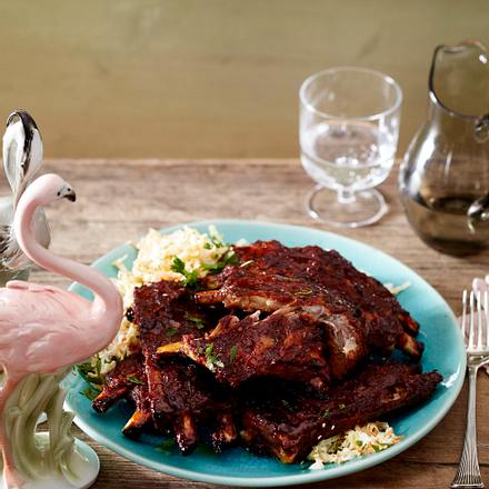 Ingwer-Spareribs mit Asia-Coleslaw Rezept Ingwer-Spareribs mit Asia-Coleslaw Rezept