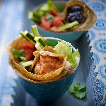 Injera mit zweierlei Wot-Soße (Äthopische Fladen aus Teff-Mehl) Rezept Injera mit zweierlei Wot-Soße (Äthopische Fladen aus Teff-Mehl) Rezept