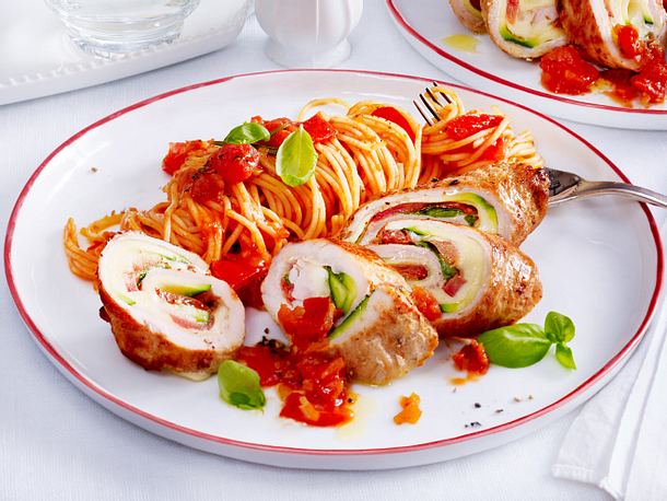 Involtini mit Tomaten-Spaghetti Rezept Involtini mit Tomaten-Spaghetti Rezept