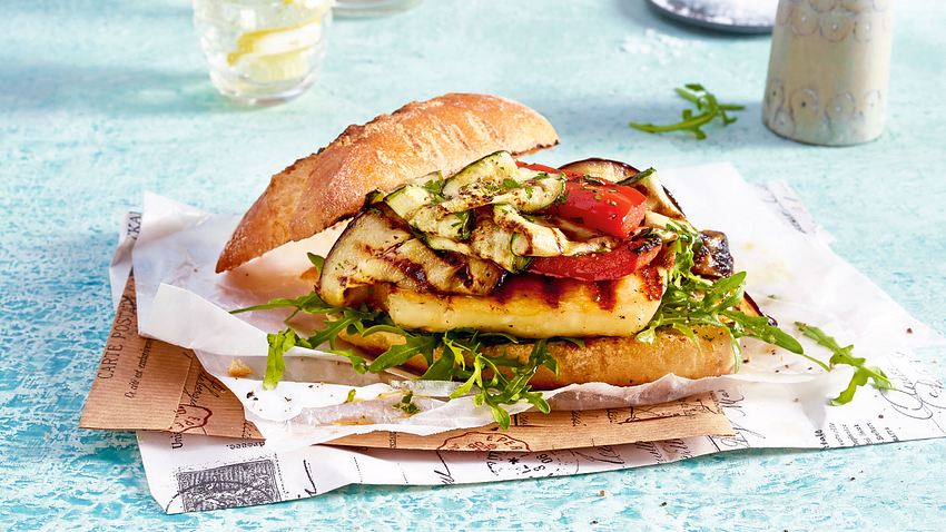 Ist-doch-Käse-Burger mit Grillgemüse Rezept - Foto: House of Food / Bauer Food Experts KG