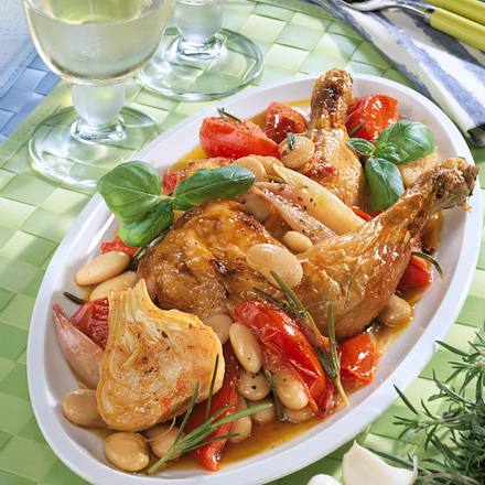Italienische Hähnchenkeulen auf Tomaten-Bohnengemüse Rezept Italienische Hähnchenkeulen auf Tomaten-Bohnengemüse Rezept