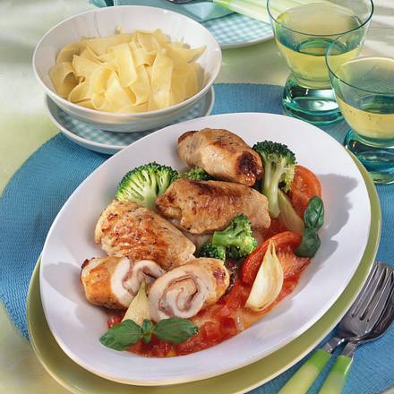 Italienische Putenröllchen mit Broccoli Rezept Italienische Putenröllchen mit Broccoli Rezept