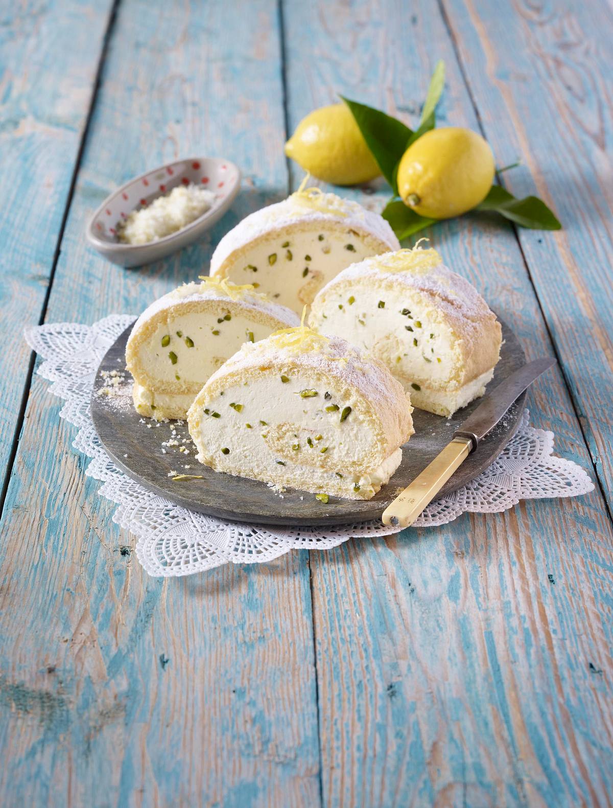 Italienische Zitronen-Biskuitrolle Rezept