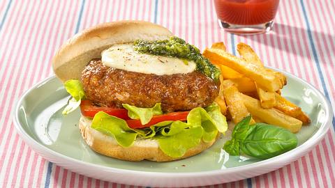 Italienischer Beefburger mit Pesto Rezept - Foto: Först, Thomas