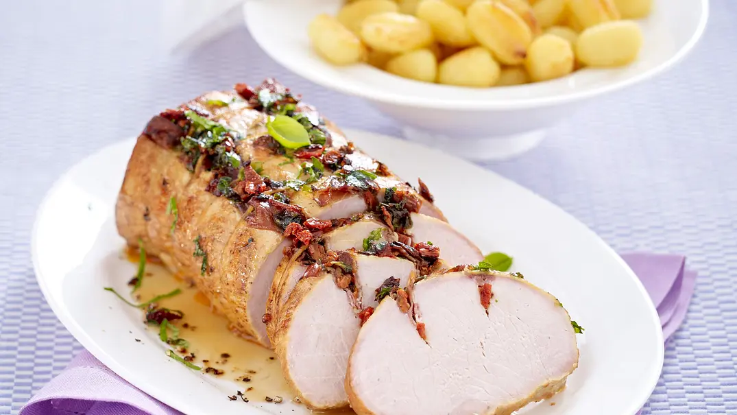 Italienischer Schweinebraten Rezept - Foto: LECKER @ Bauer Media Group Italienischer Schweinebraten Rezept - Foto: LECKER @ Bauer Media Group