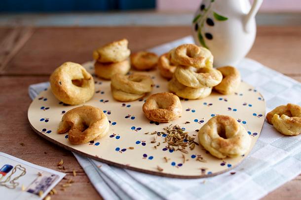 Italienisches Knabbergebäck – Taralli Pugliesi Rezept Italienisches Knabbergebäck – Taralli Pugliesi Rezept