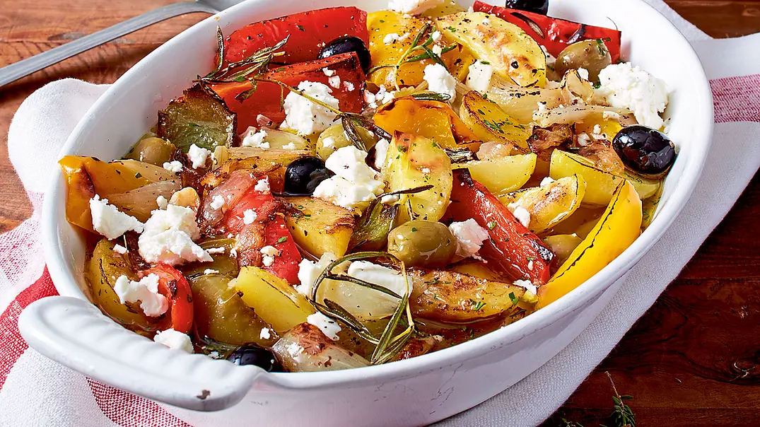 Italienisches Ofengemüse mit Feta Rezept - Foto: LECKER @ Bauer Media Group Italienisches Ofengemüse mit Feta Rezept - Foto: LECKER @ Bauer Media Group