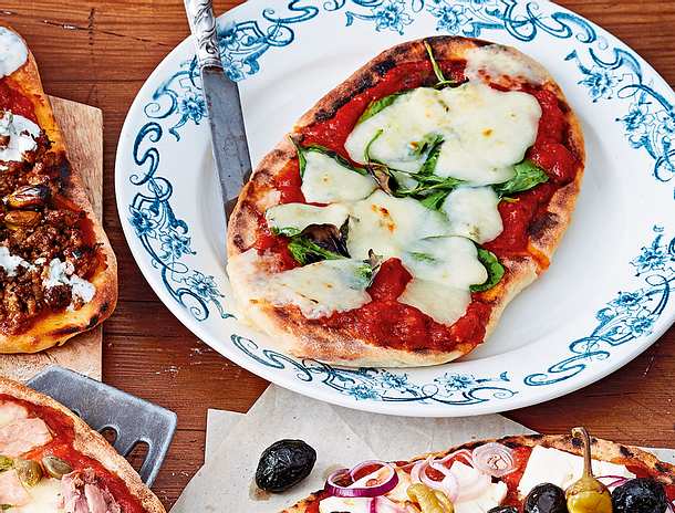 Italienisches Pizza-Naan-Brot Rezept Italienisches Pizza-Naan-Brot Rezept