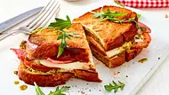 Italienisches Tomaten-Pesto-Sandwich - Foto: LECKER @ Bauer Media Group Italienisches Tomaten-Pesto-Sandwich - Foto: LECKER @ Bauer Media Group