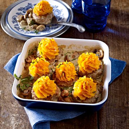 Jäger-Frikadellen mit Kürbispüree-Haube Rezept Jäger-Frikadellen mit Kürbispüree-Haube Rezept