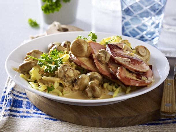 Jäger-Spätzle mit Fleischwurst Rezept Jäger-Spätzle mit Fleischwurst Rezept