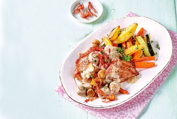 Jägerschnitzel zu Röstgemüsepommes Rezept Jägerschnitzel zu Röstgemüsepommes Rezept