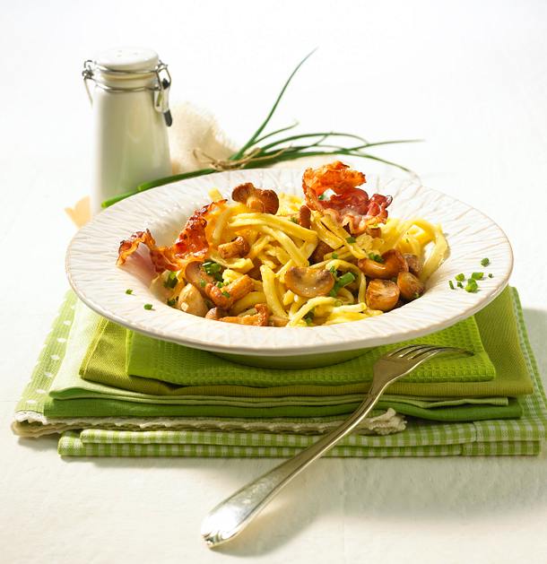 Jägerspätzle mit Schnittlauch und Speck