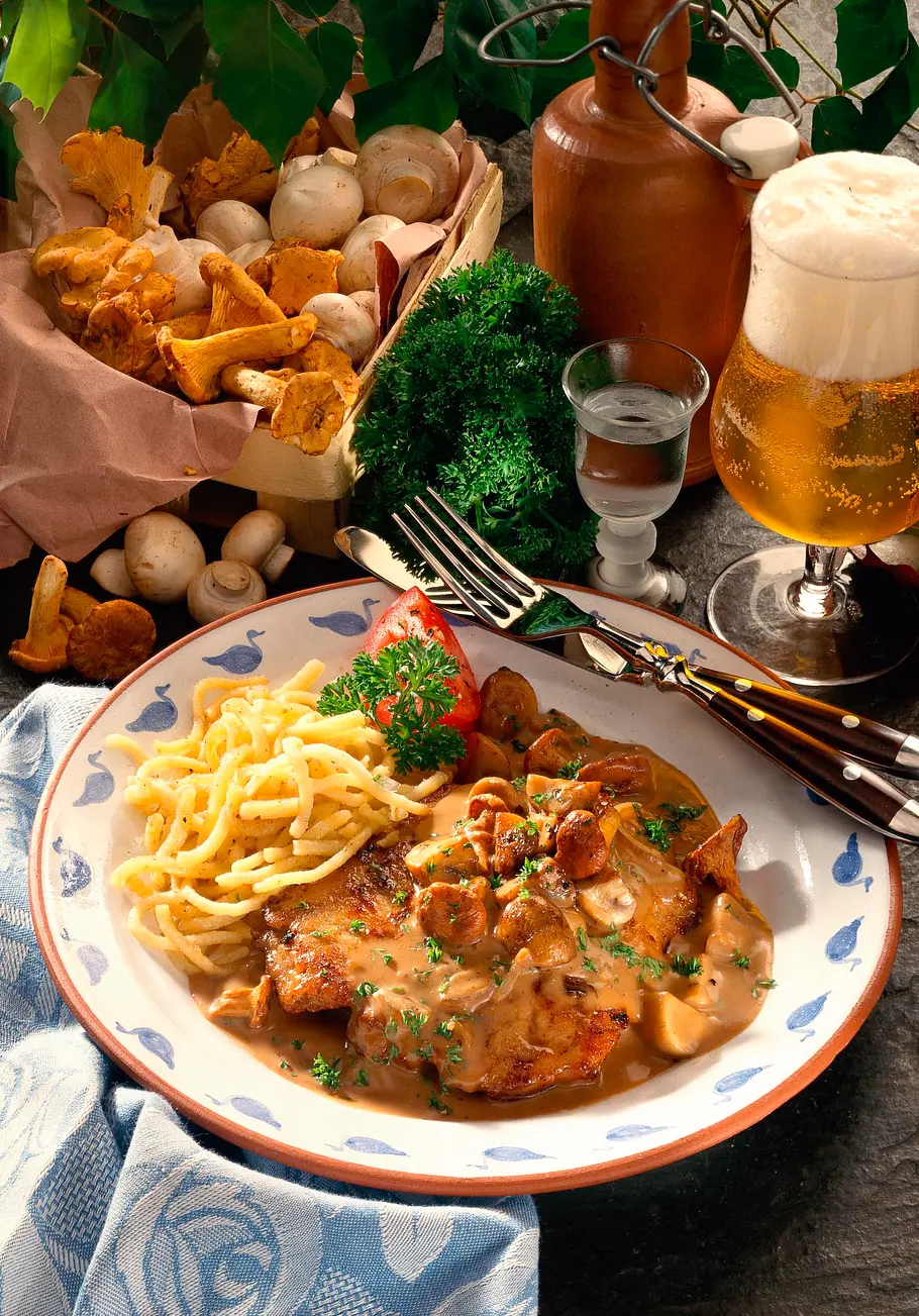 Jägerschnitzel in Pilz-Rahm-Soße Rezept Jägerschnitzel in Pilz-Rahm-Soße Rezept