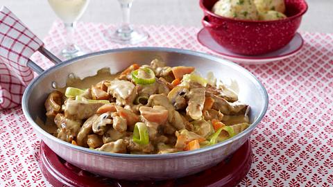 Jägerschnitzel-Pfanne Rezept - Foto: House of Food / Bauer Food Experts KG