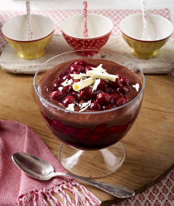 Jagertee-Pudding zu Zimt-Kirschen Rezept | LECKER