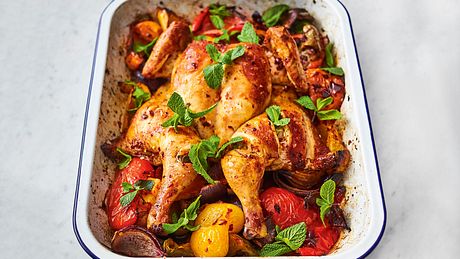 Jamies Harissahähnchen aus dem Ofen Rezept - Foto: House of Food / Bauer Food Experts KG