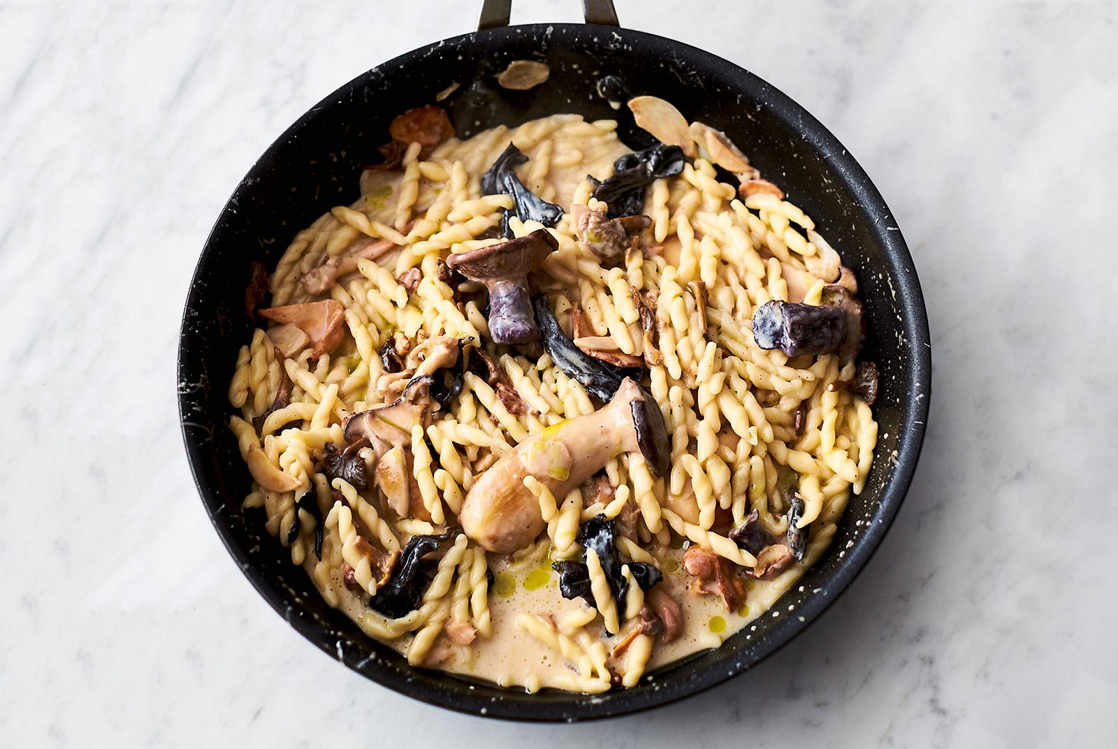 Jamies&amp;#39; Pasta mit Pilzen und Knoblauch Rezept | LECKER