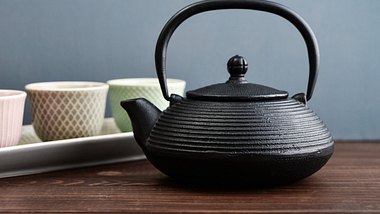 Teetradition aus Japan - wir haben die besten japanischen Teekannen - Foto: iStock