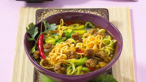 Japanischer Eintopf Rezept - Foto: House of Food / Bauer Food Experts KG